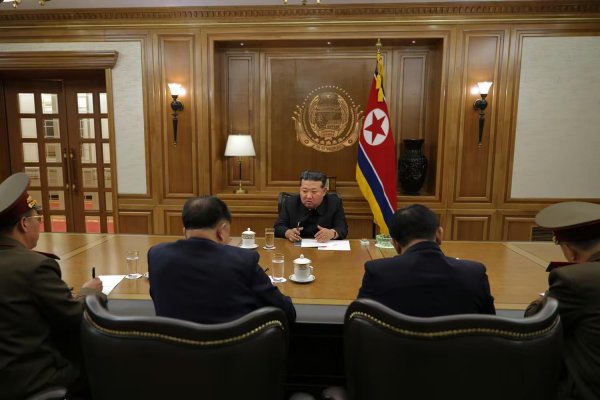 优股配资 金正恩会见核部门科技人员 指导有关核武器生产协议会